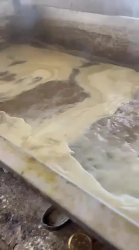 Jugo de caña en punto de miel